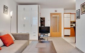 Comfortable Apartment In Zell Am See Near Forest